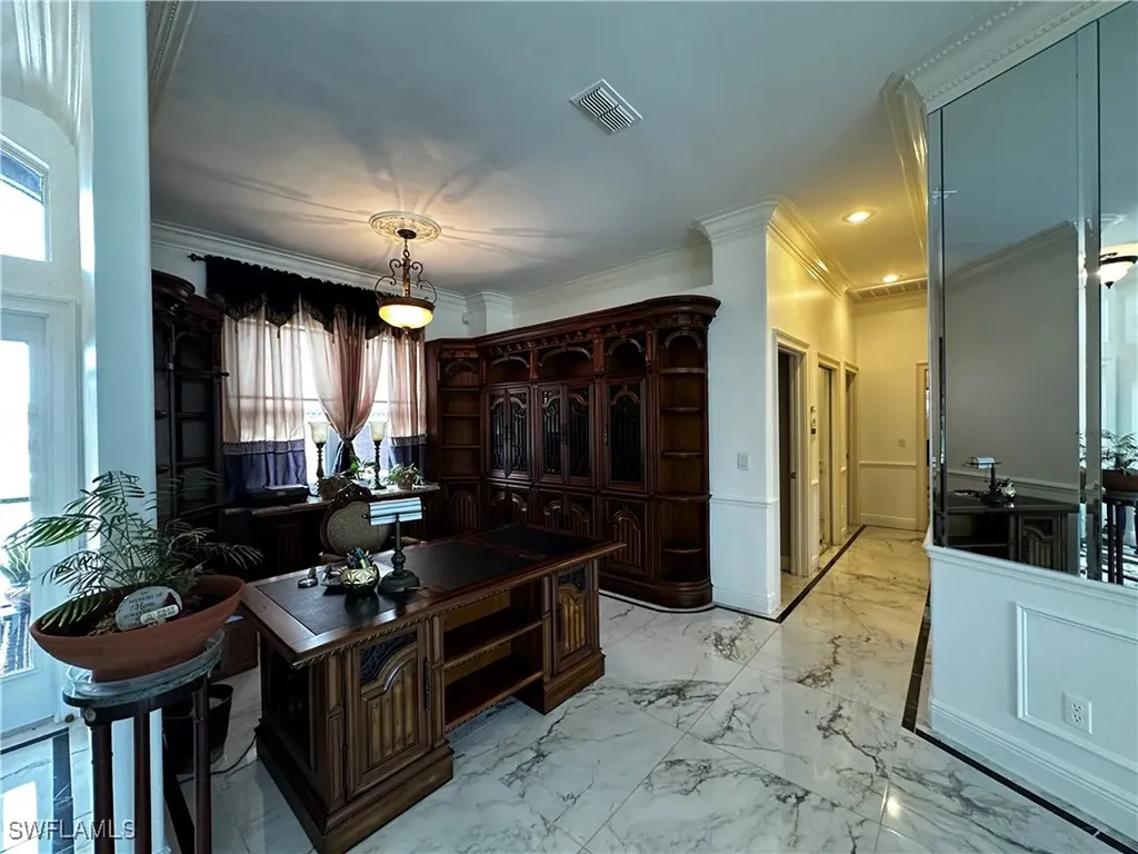 207 SE 31st Street Cape Coral FL 33904