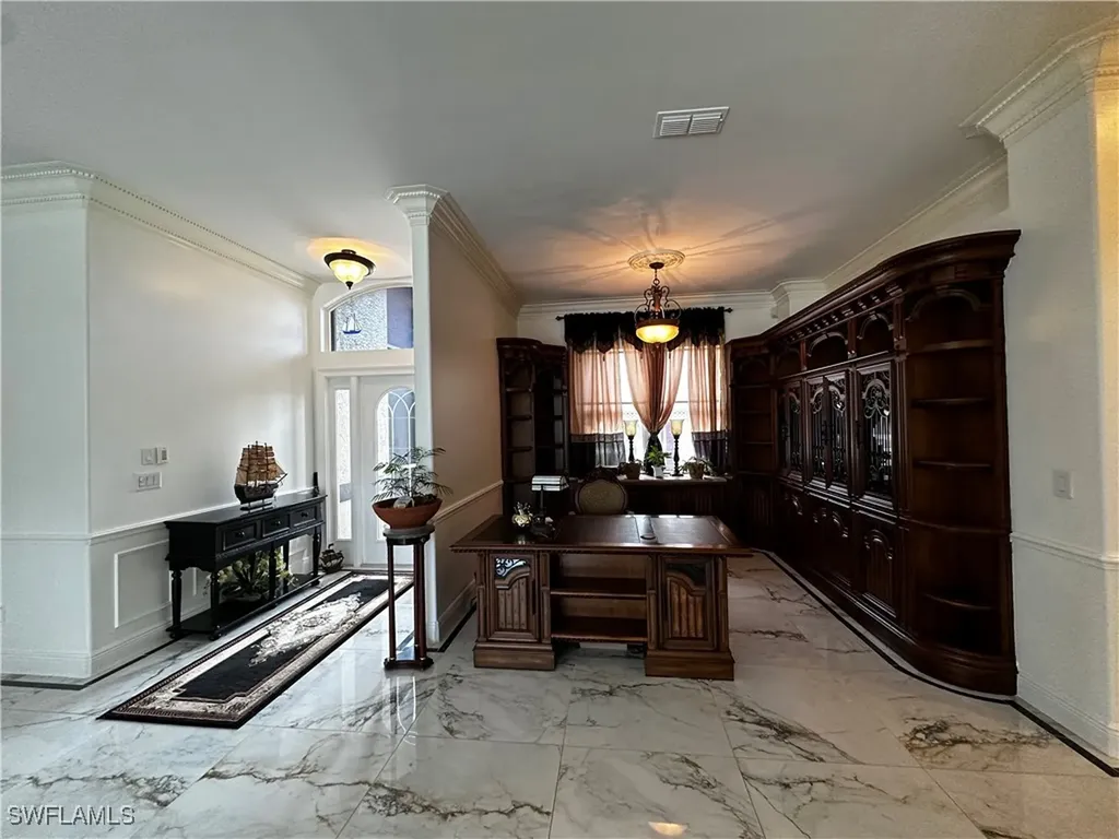 207 SE 31st Street Cape Coral FL 33904