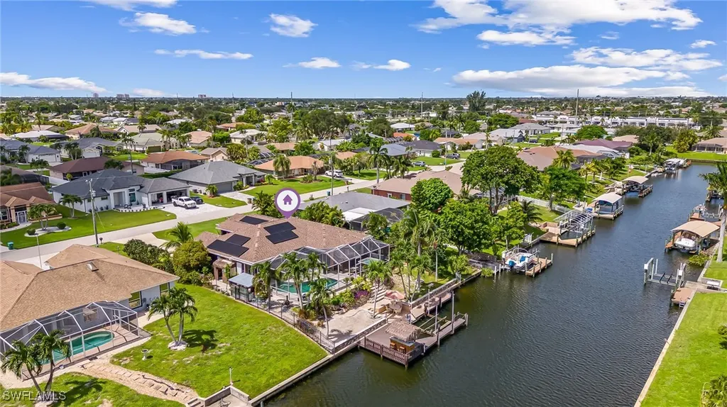 207 SE 31st Street Cape Coral FL 33904