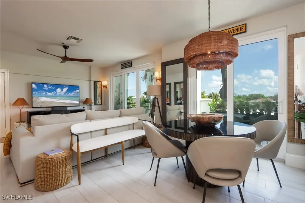 365 5th Avenue S Naples FL 34102