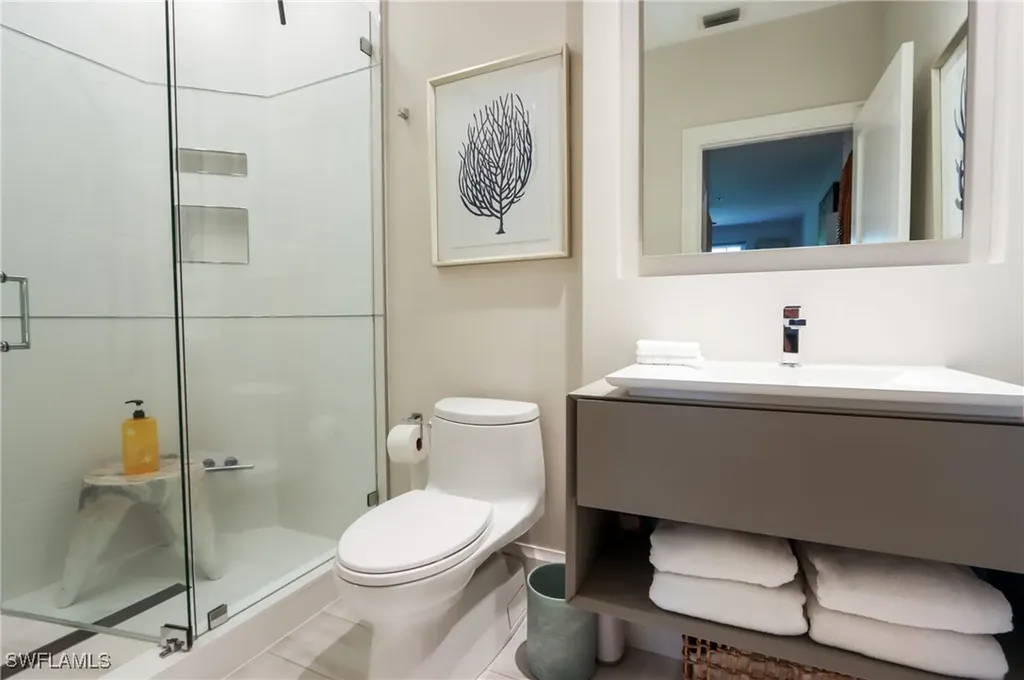 365 5th Avenue S Naples FL 34102