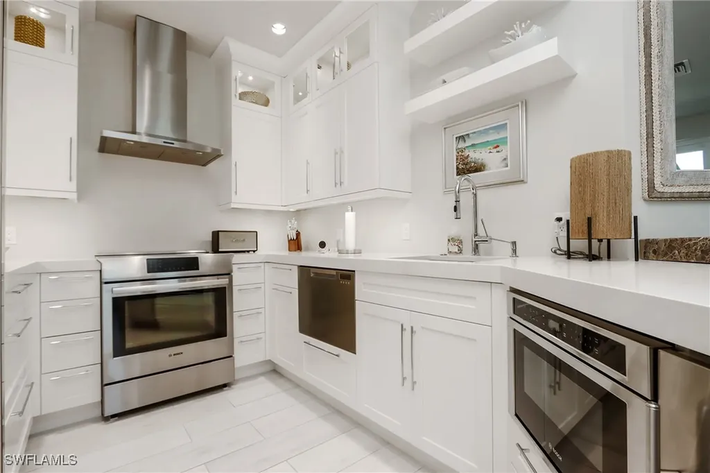 365 5th Avenue S Naples FL 34102