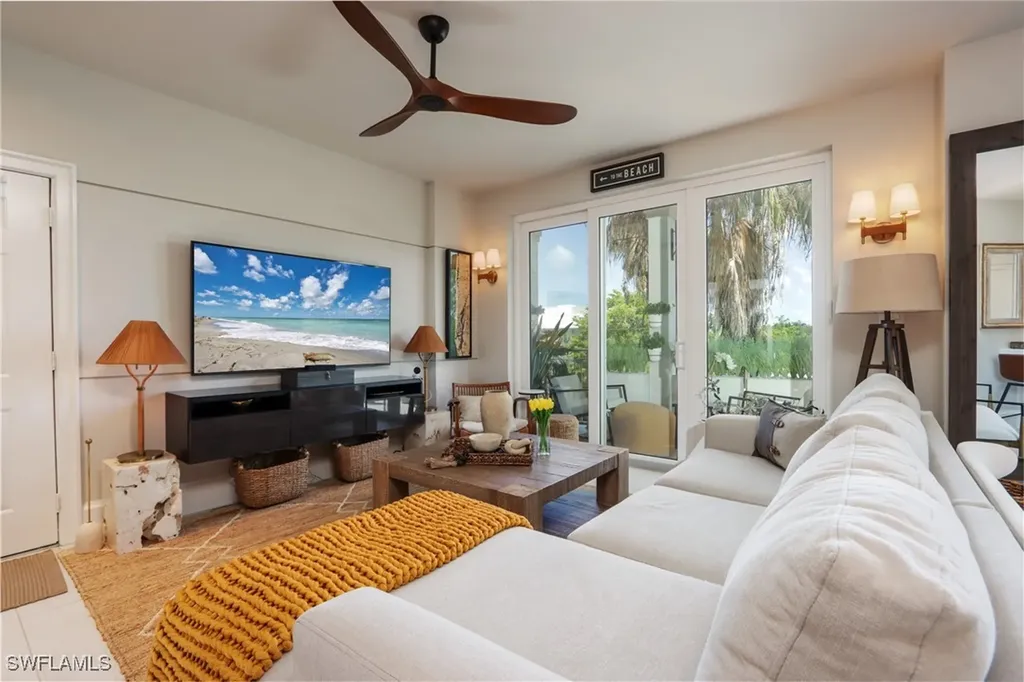 365 5th Avenue S Naples FL 34102