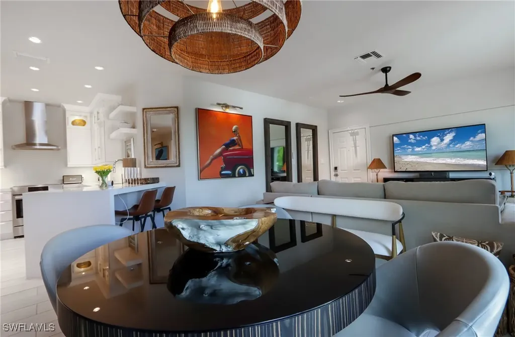 365 5th Avenue S Naples FL 34102