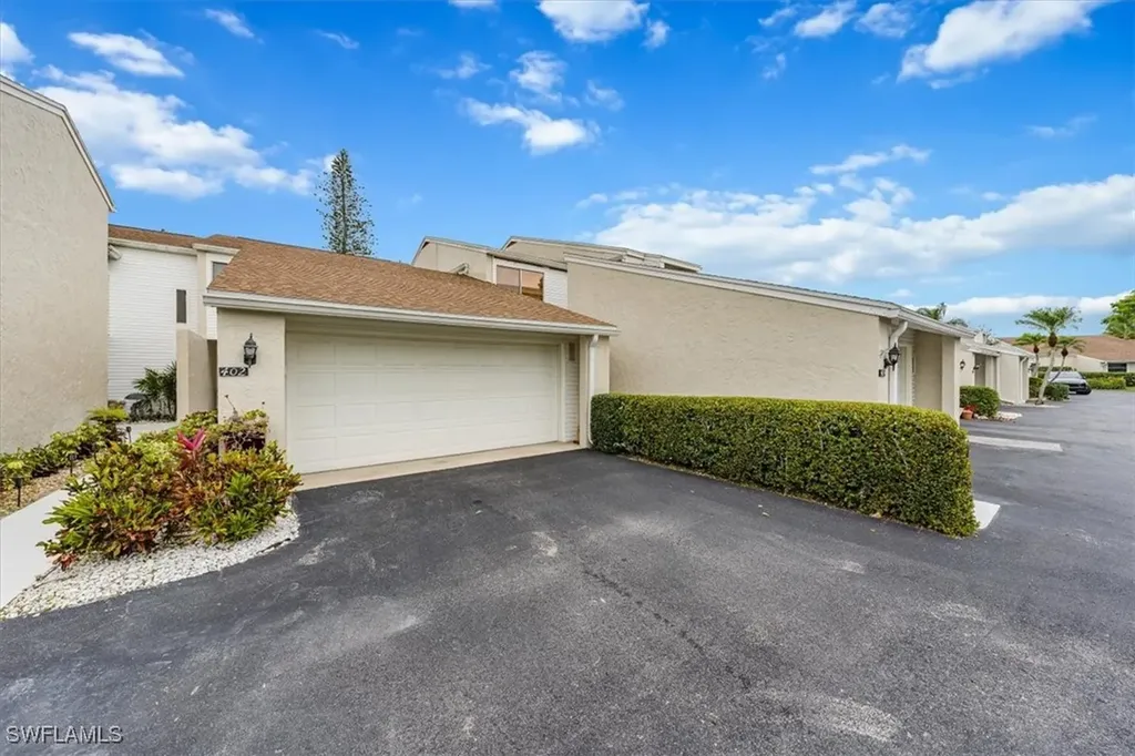 402 Bristle Cone Lane Naples FL 34113