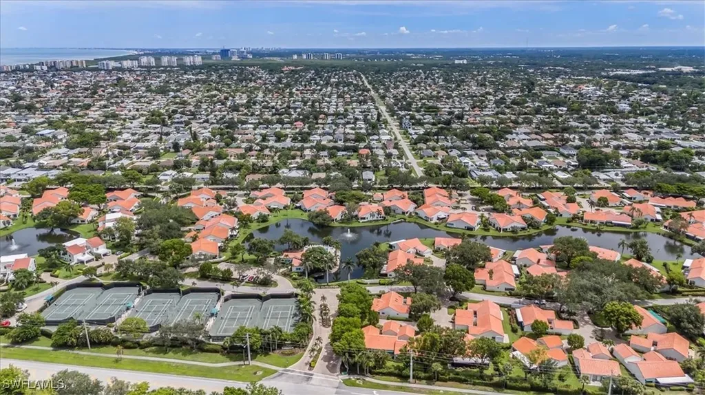833 Reef Point Circle Naples FL 34108