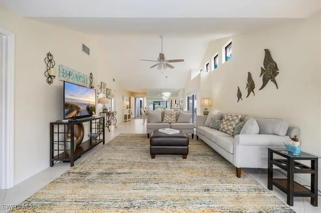 833 Reef Point Circle Naples FL 34108