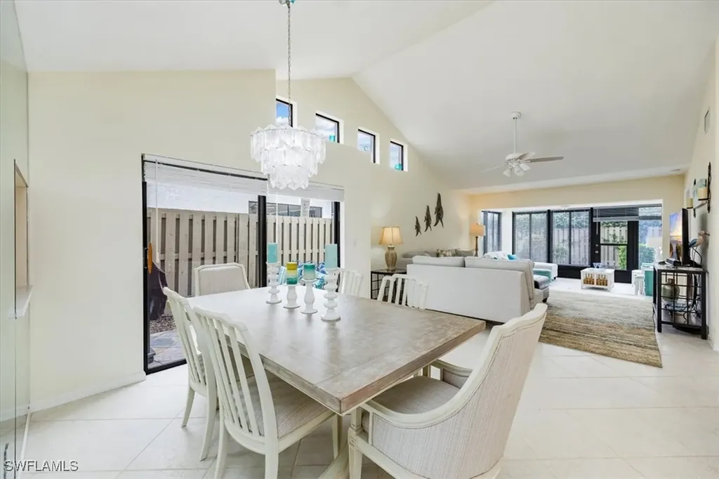 833 Reef Point Circle Naples FL 34108