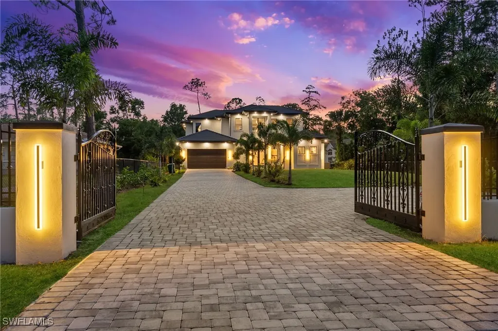2227 21st Street SW Naples FL 34117