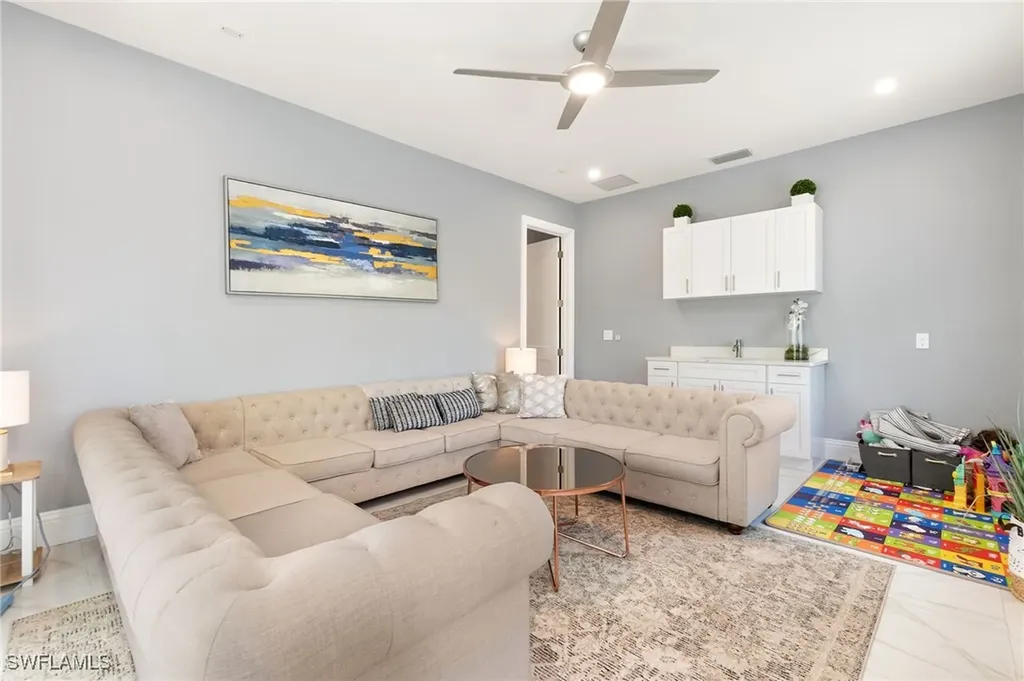 2227 21st Street SW Naples FL 34117