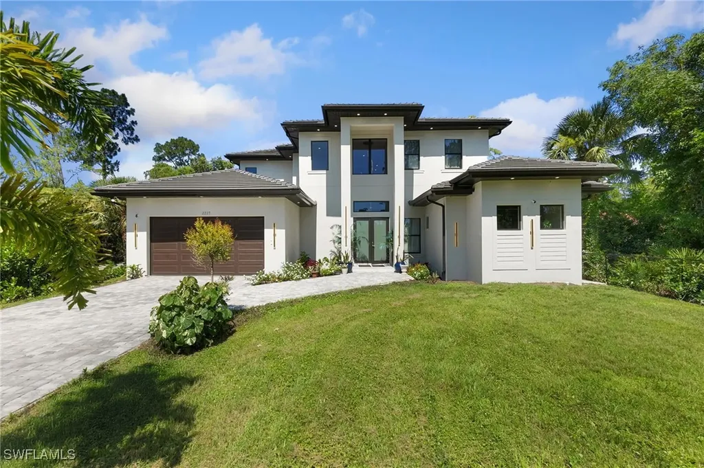 2227 21st Street SW Naples FL 34117