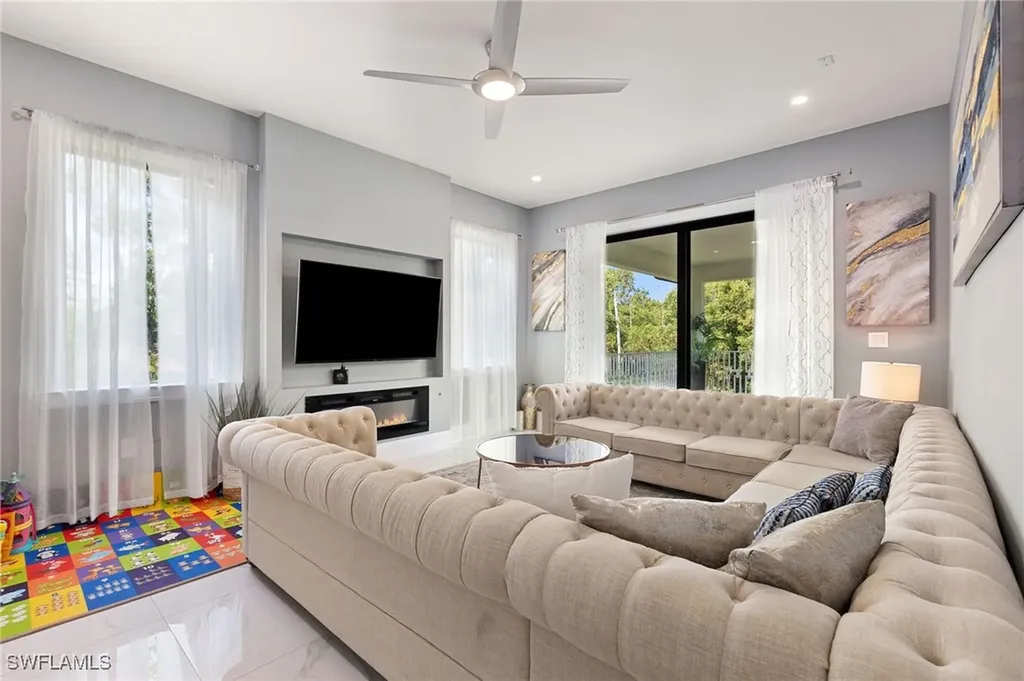 2227 21st Street SW Naples FL 34117