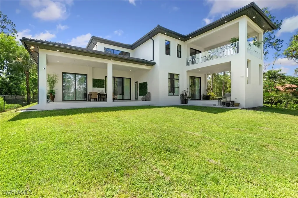 2227 21st Street SW Naples FL 34117