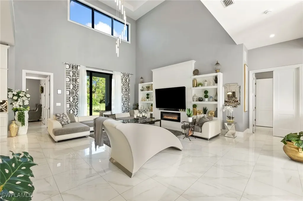 2227 21st Street SW Naples FL 34117