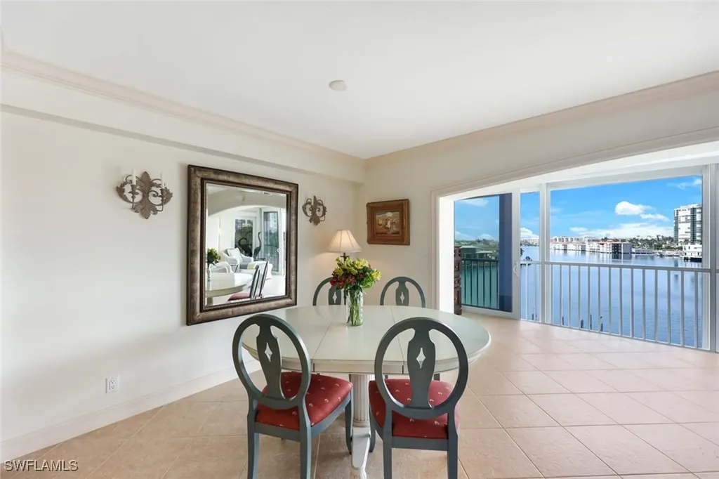 250 Park Shore Drive Naples FL 34103