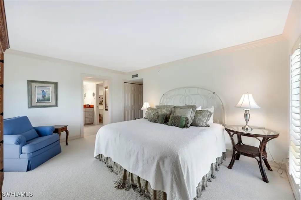 250 Park Shore Drive Naples FL 34103