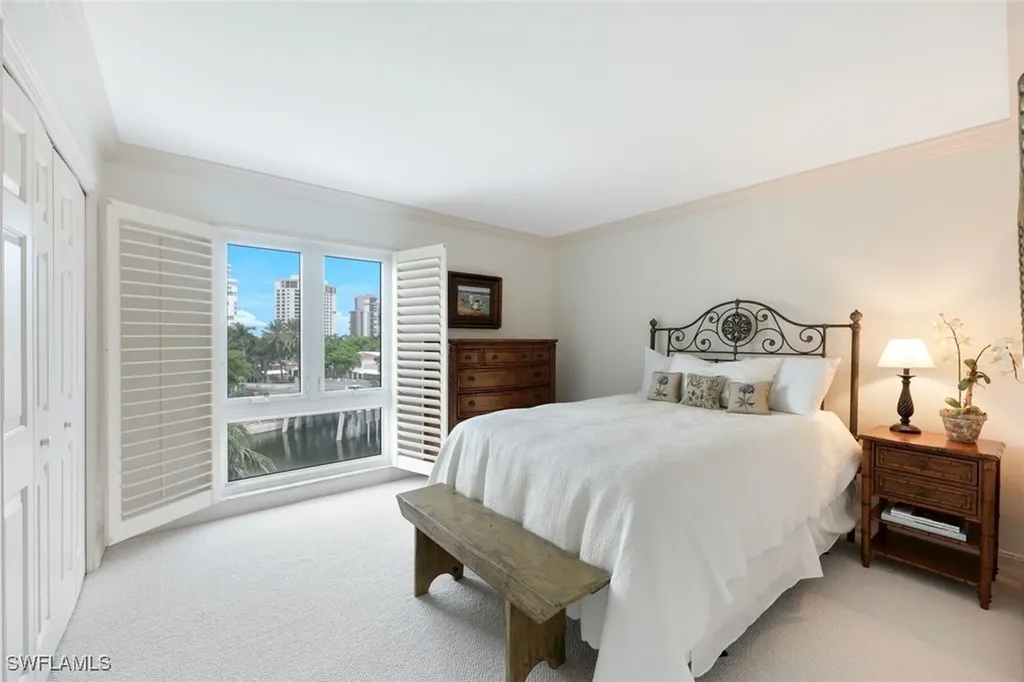 250 Park Shore Drive Naples FL 34103