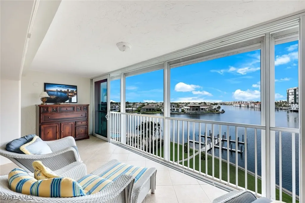 250 Park Shore Drive Naples FL 34103