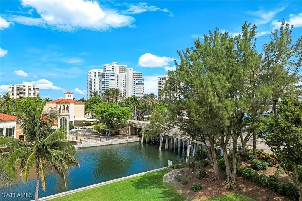 250 Park Shore Drive Naples FL 34103