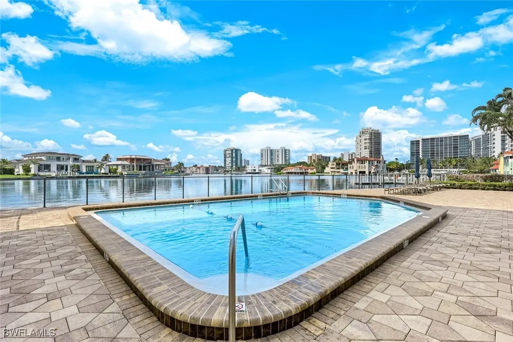 250 Park Shore Drive Naples FL 34103