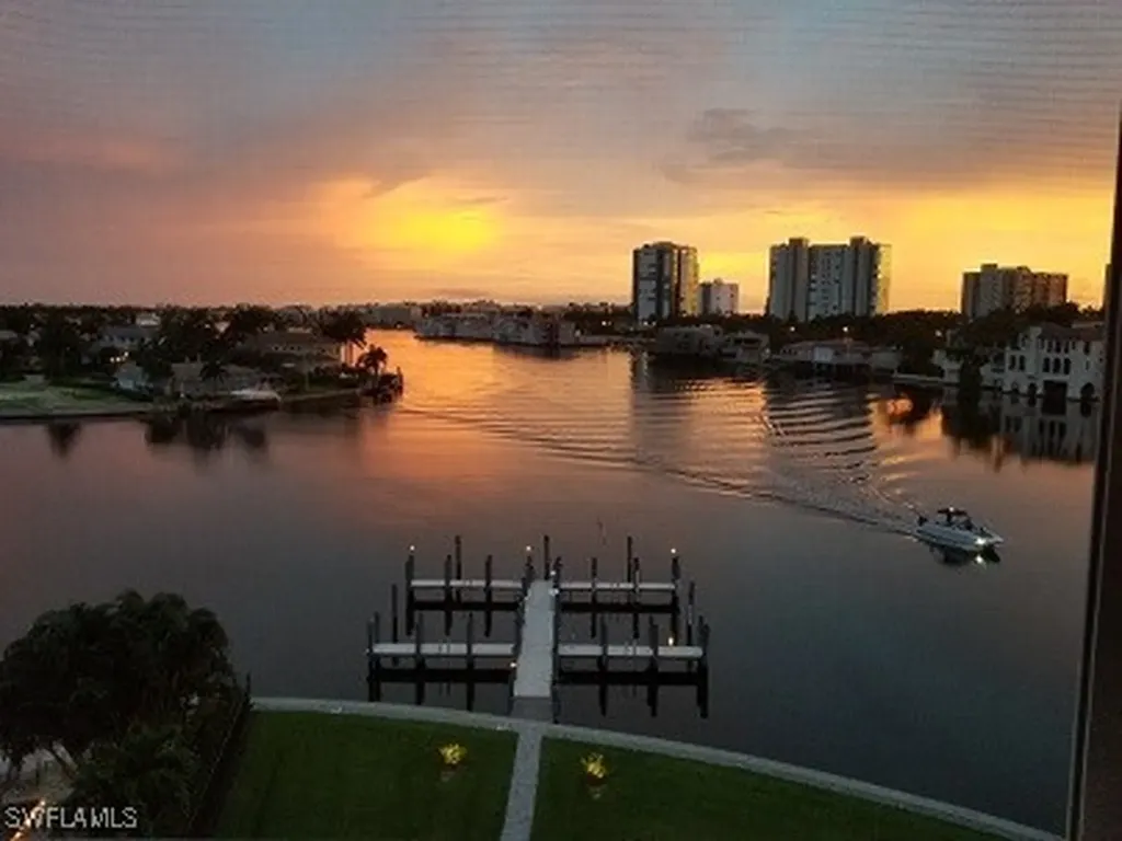 250 Park Shore Drive Naples FL 34103