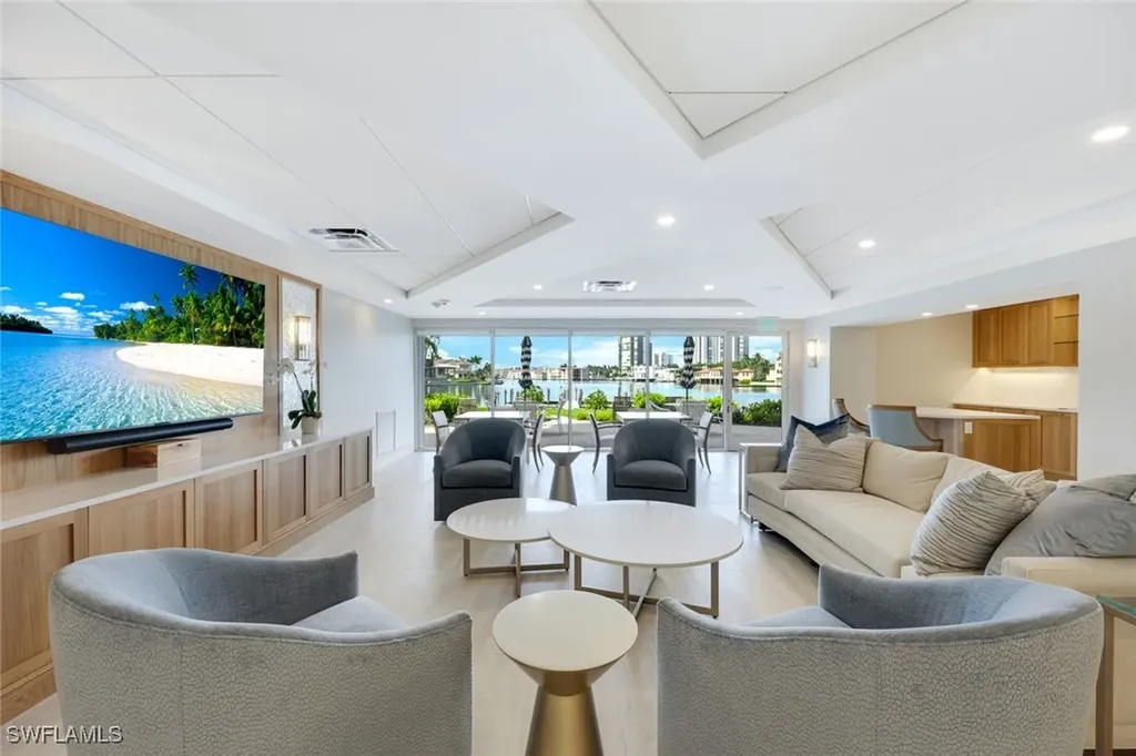 250 Park Shore Drive Naples FL 34103