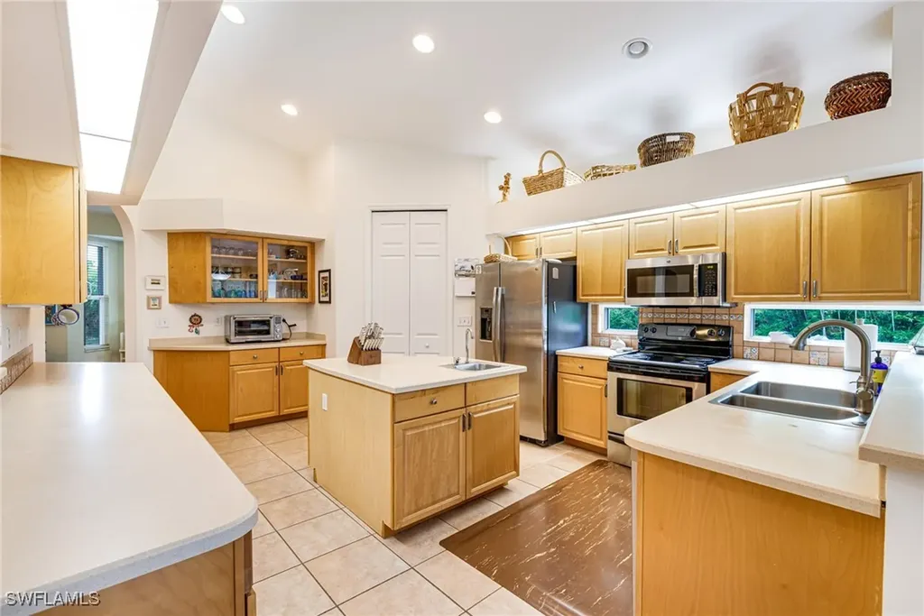 14080 Duke Highway Alva FL 33920