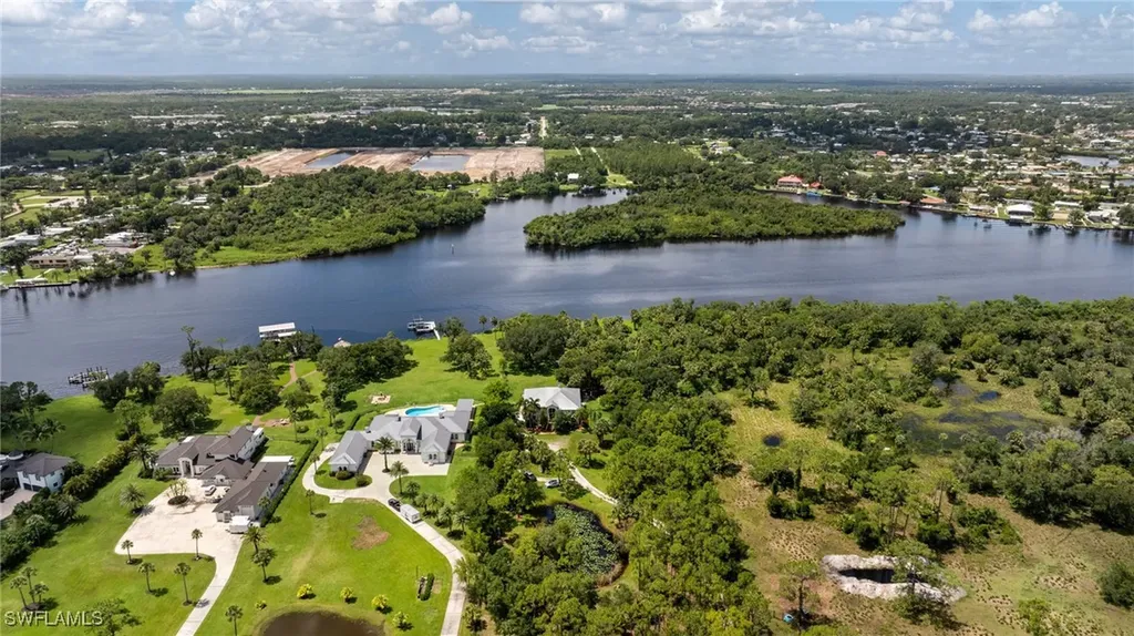 14080 Duke Highway Alva FL 33920