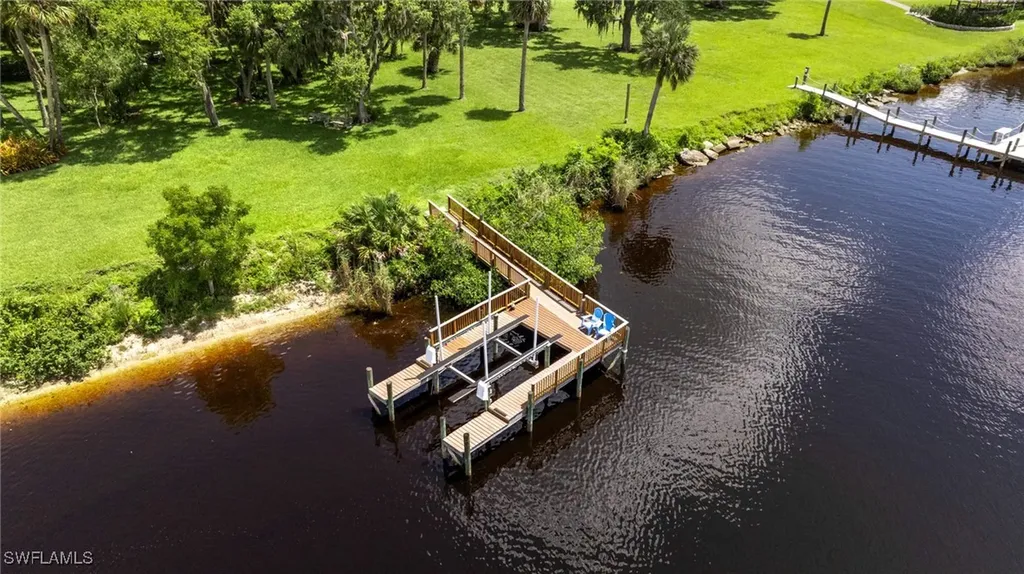 14080 Duke Highway Alva FL 33920