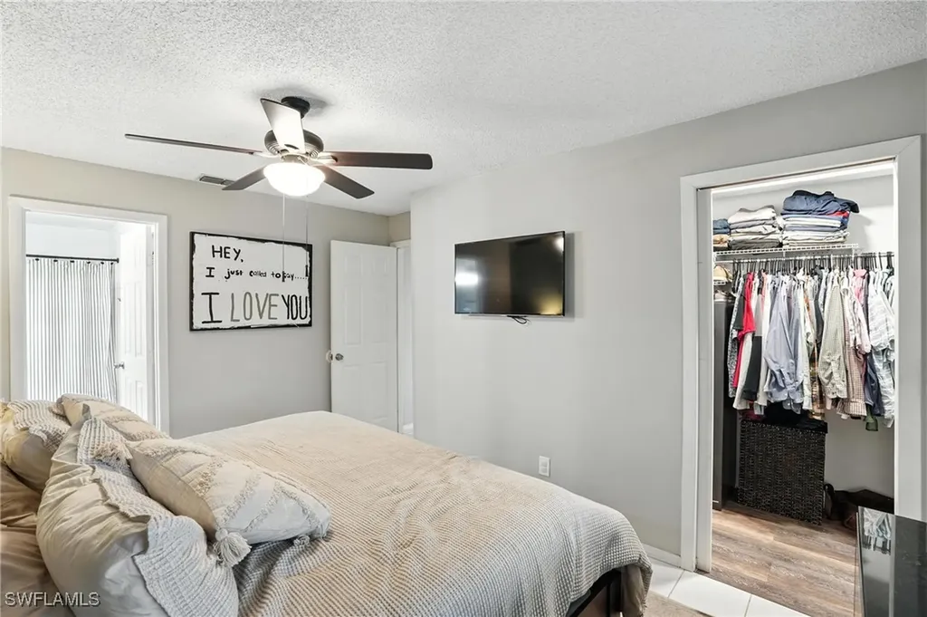 2713 NW 2nd Avenue Cape Coral FL 33993