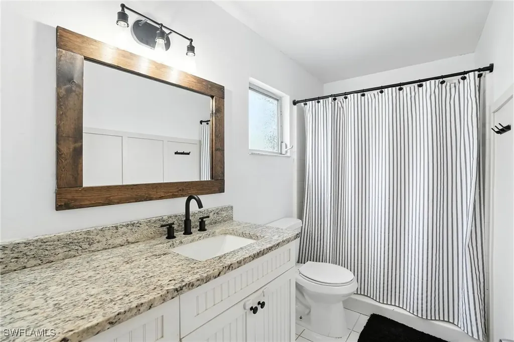 2713 NW 2nd Avenue Cape Coral FL 33993