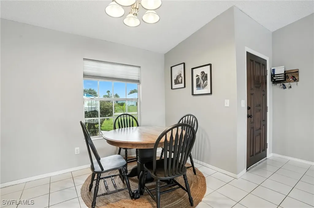 2713 NW 2nd Avenue Cape Coral FL 33993