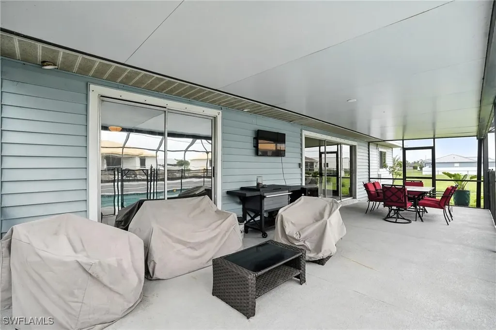 2713 NW 2nd Avenue Cape Coral FL 33993