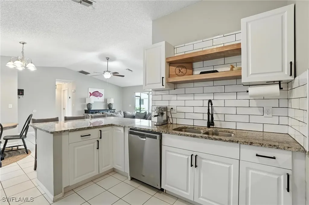 2713 NW 2nd Avenue Cape Coral FL 33993