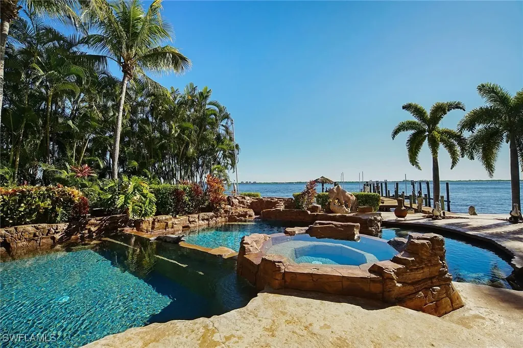 232 Bayshore Drive Cape Coral FL 33904