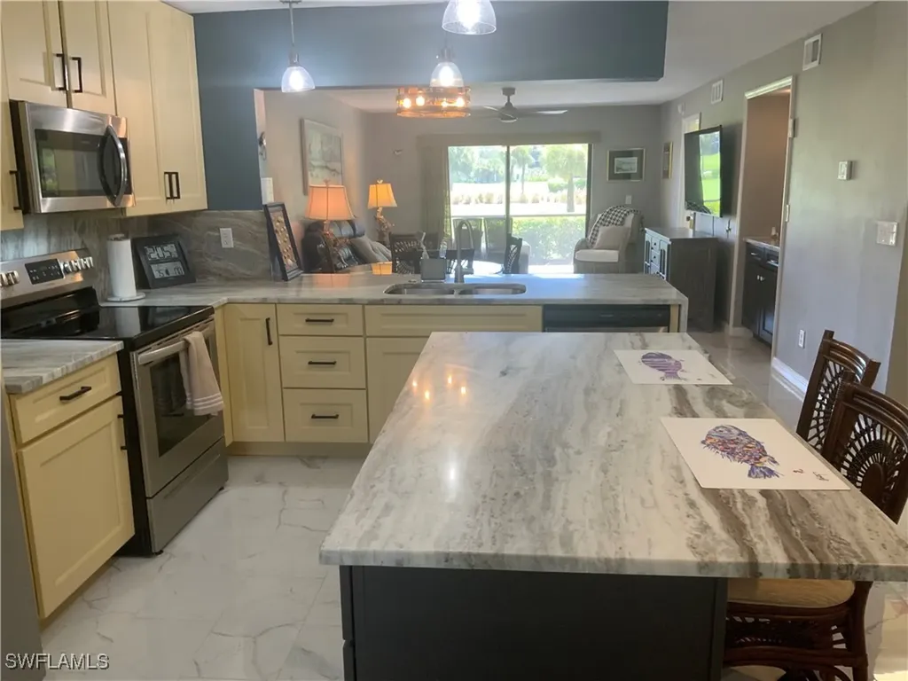 12170 Kelly Sands Way Fort Myers FL 33908