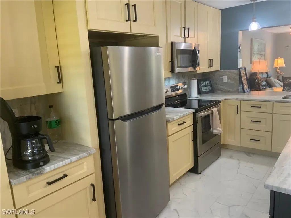 12170 Kelly Sands Way Fort Myers FL 33908