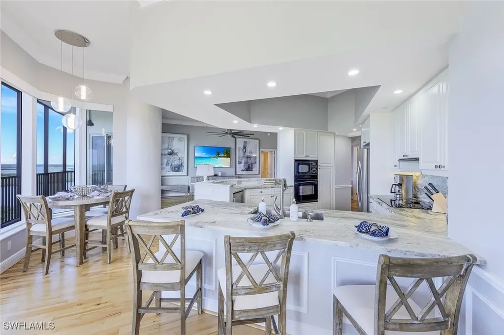 1060 Borghese Lane Naples FL 34114