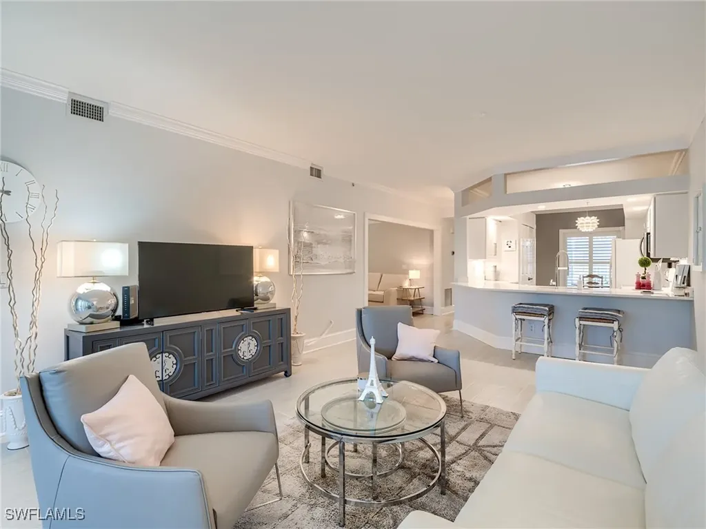 1016 Manor Lake Drive Naples FL 34110