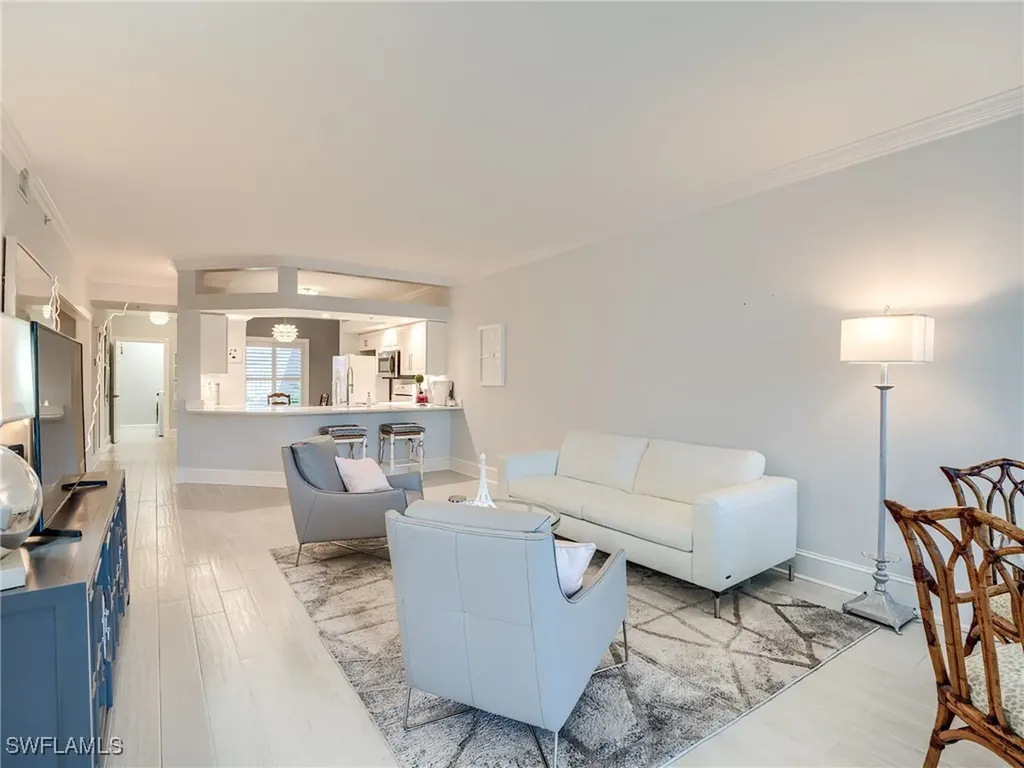1016 Manor Lake Drive Naples FL 34110