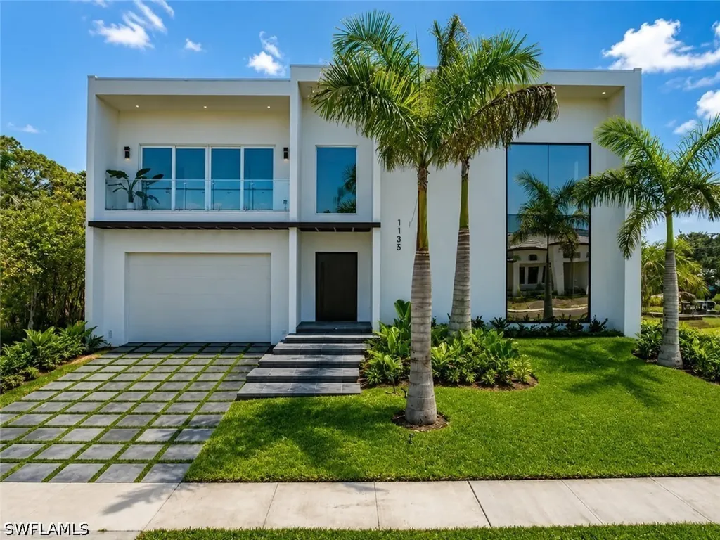 1135 Bluebird Avenue Marco Island FL 34145