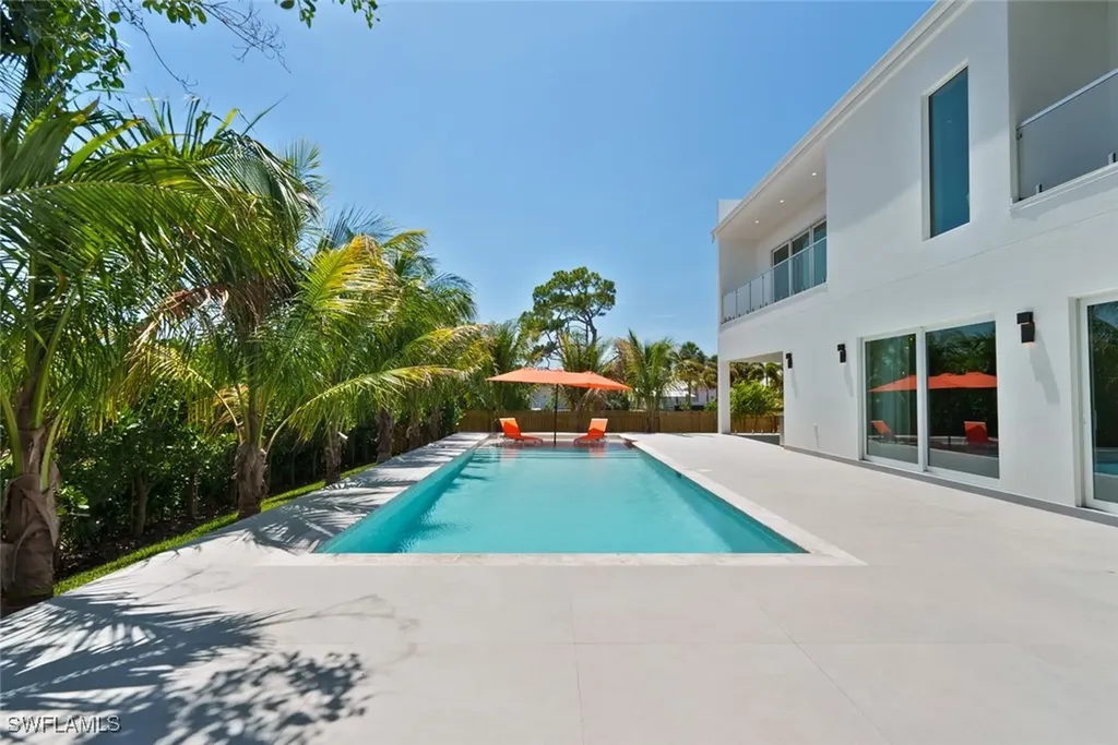1135 Bluebird Avenue Marco Island FL 34145