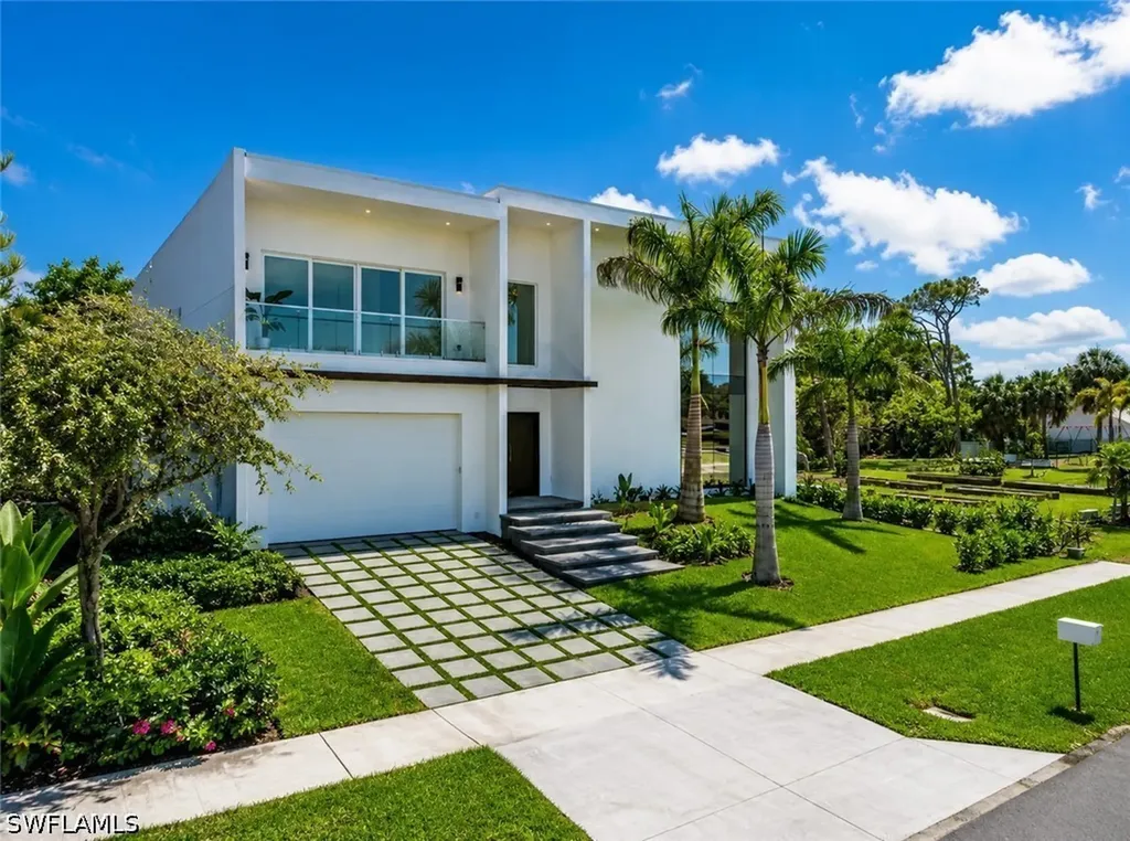 1135 Bluebird Avenue Marco Island FL 34145