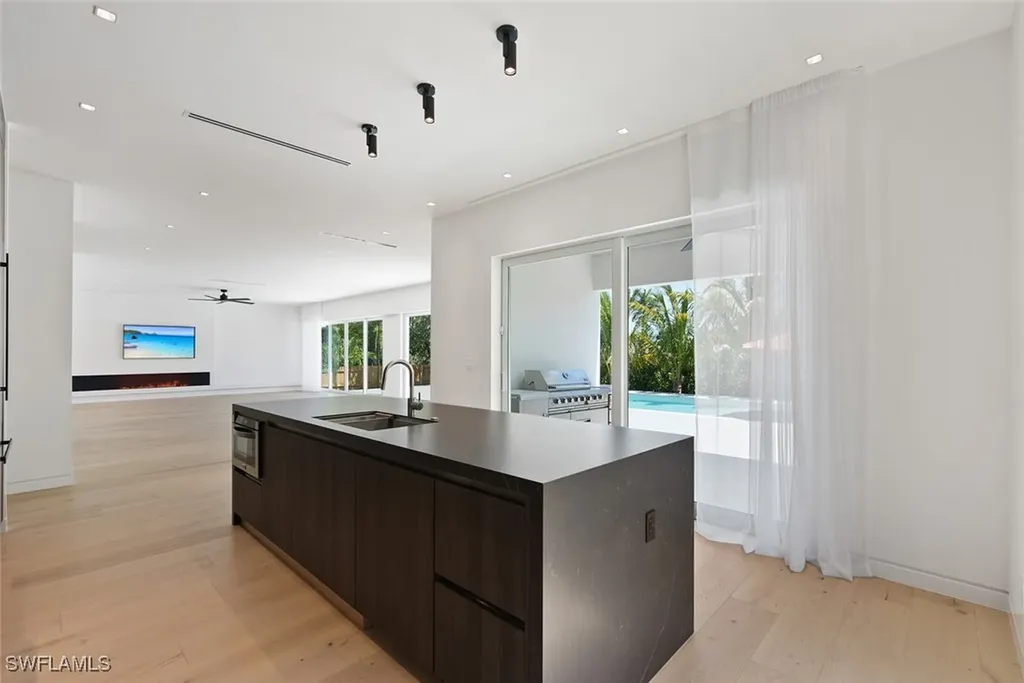 1135 Bluebird Avenue Marco Island FL 34145