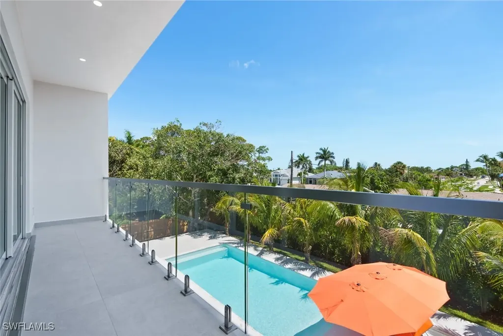 1135 Bluebird Avenue Marco Island FL 34145