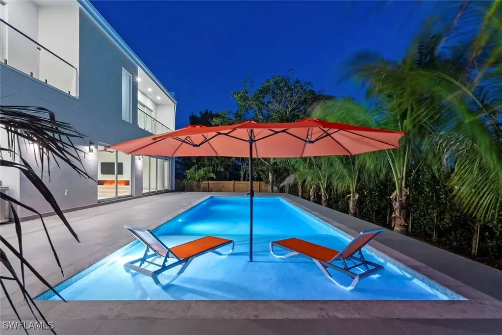 1135 Bluebird Avenue Marco Island FL 34145
