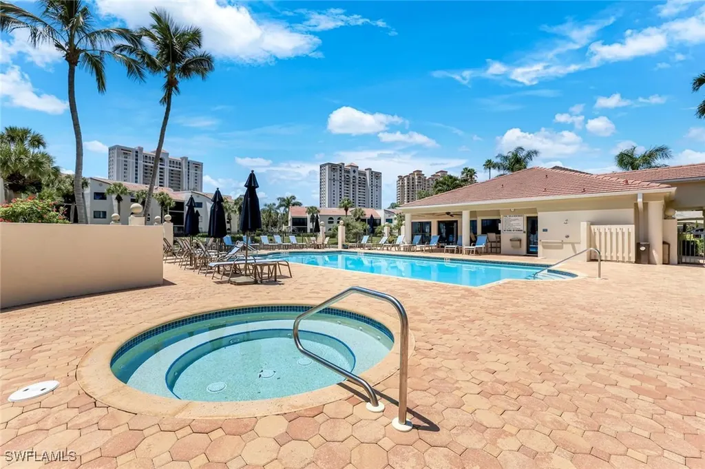 6510 Valen Way Naples FL 34108