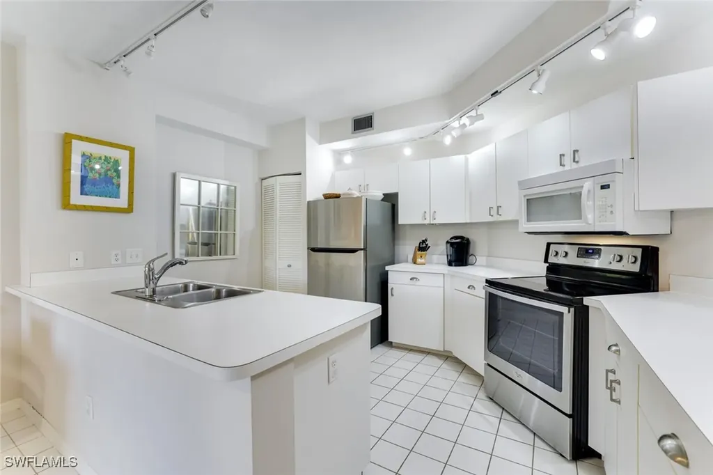 6510 Valen Way Naples FL 34108