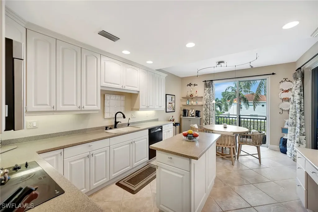 1004 5th Street S Naples FL 34102