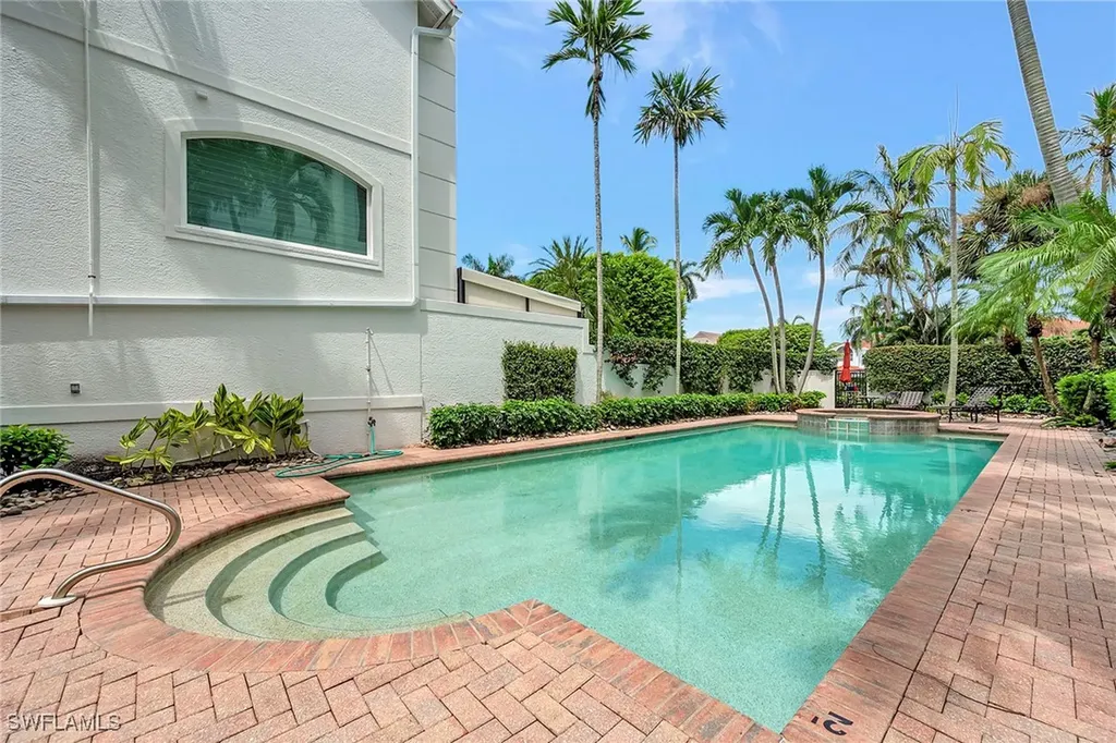 1004 5th Street S Naples FL 34102